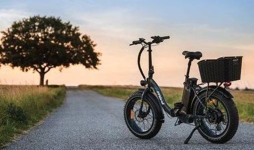 Woman doing push ups